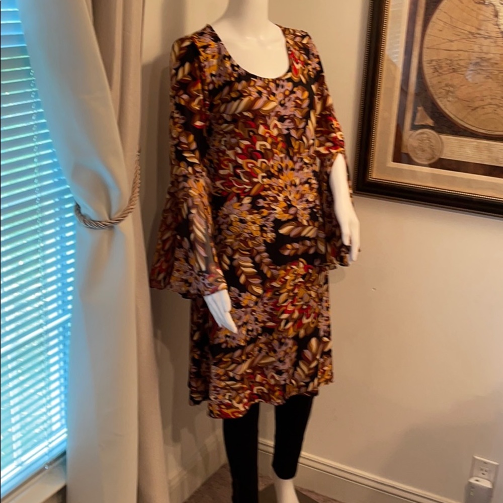 NORTH STYLE DRESS COLORFUL BELL SLEEVES MED.
